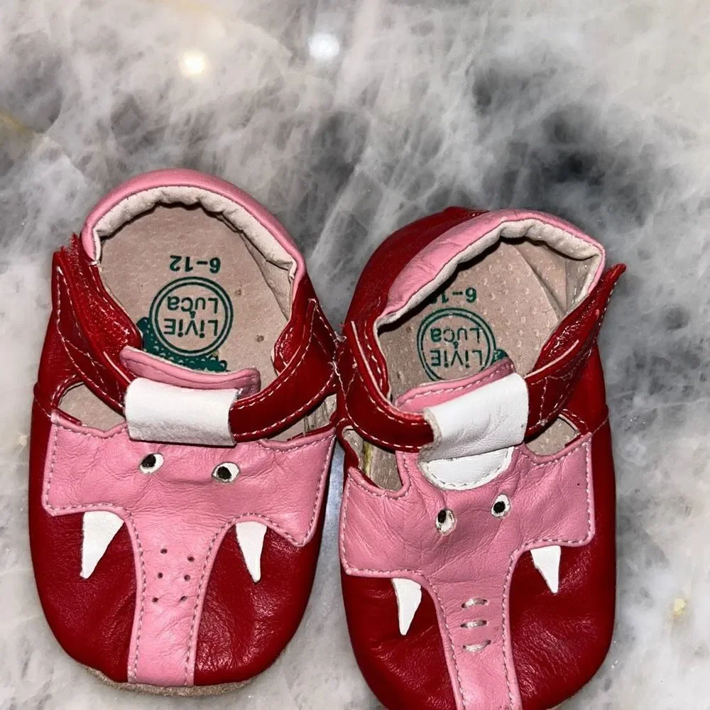 Livie and Luca elephant crib shoes 6/12m